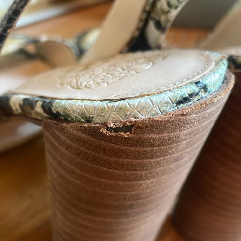 🍯 Vince Camuto vp-phendry snake print leather sling back crescent heel
